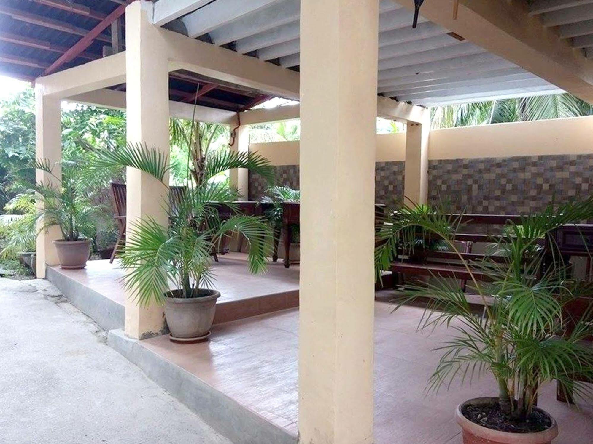 Lukay Las Brisas Balabag  ภายนอก รูปภาพ