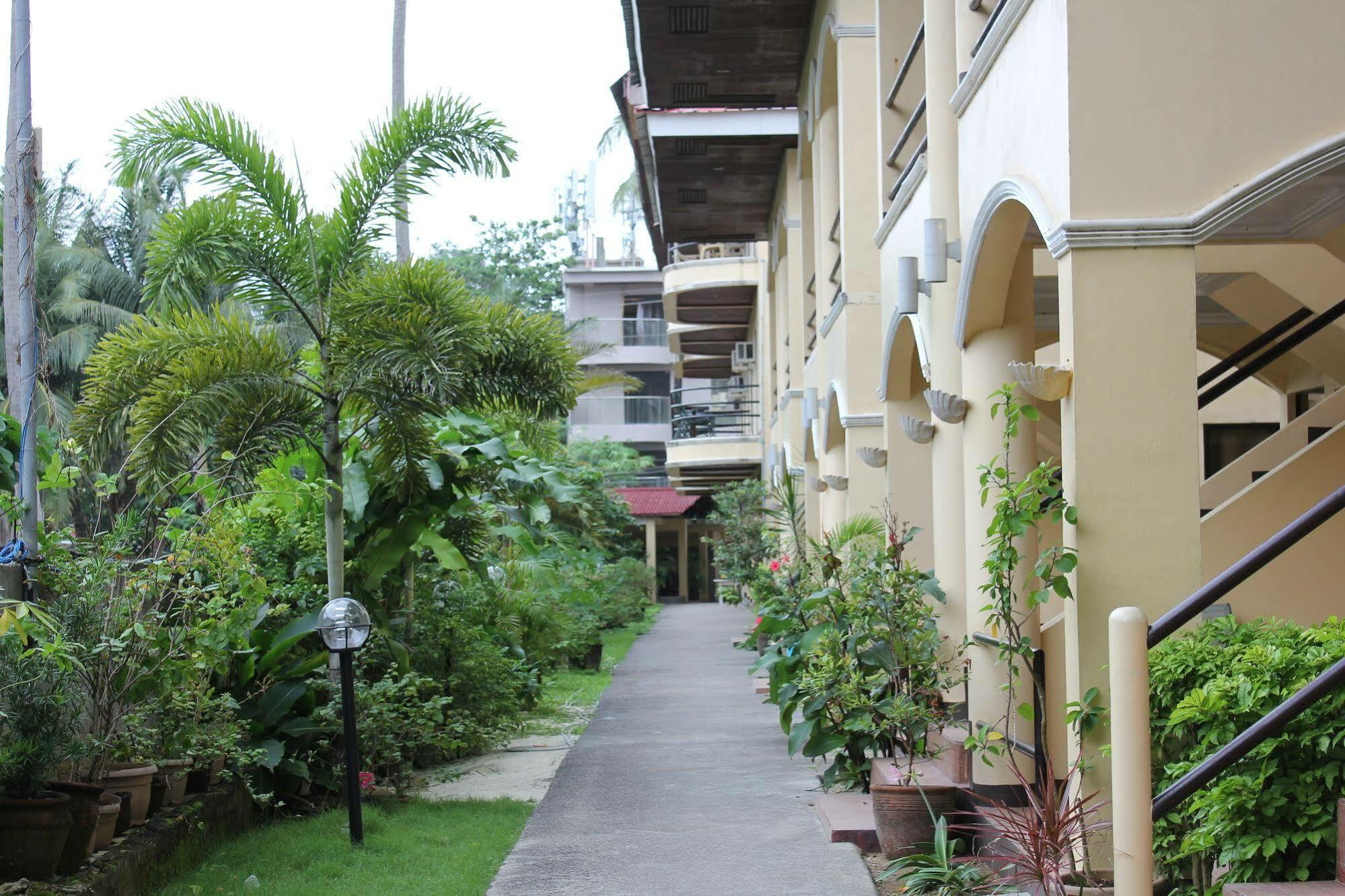 Lukay Las Brisas Balabag  ภายนอก รูปภาพ